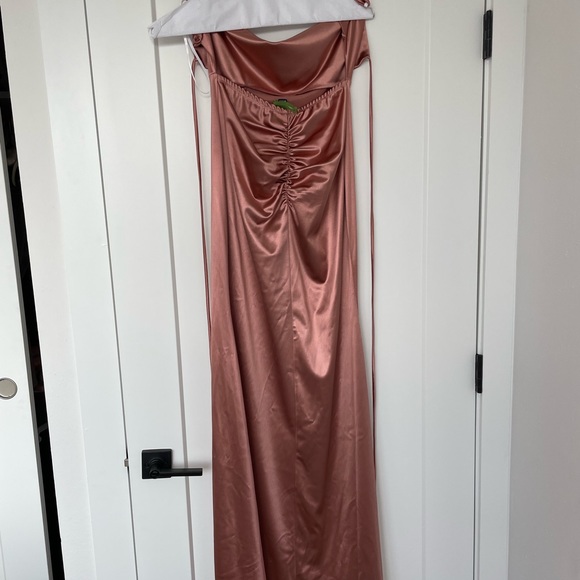 Only worn once, great condition! - Picture 2 of 3